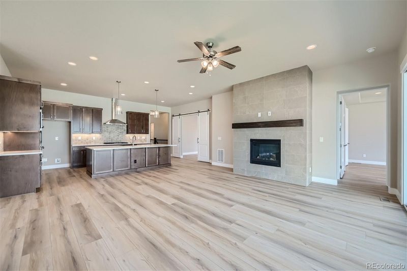 8995 S Shawnee Ct, Aurora, CO 80016
