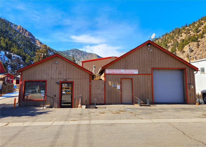 233 3rd Ave, Idaho Springs, CO 80452