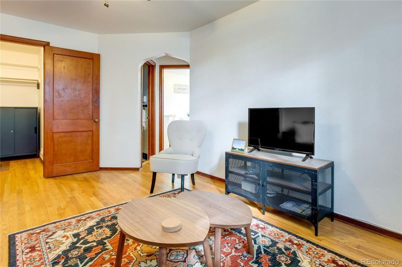 1605 Saint Paul St #3, Denver, CO 80206