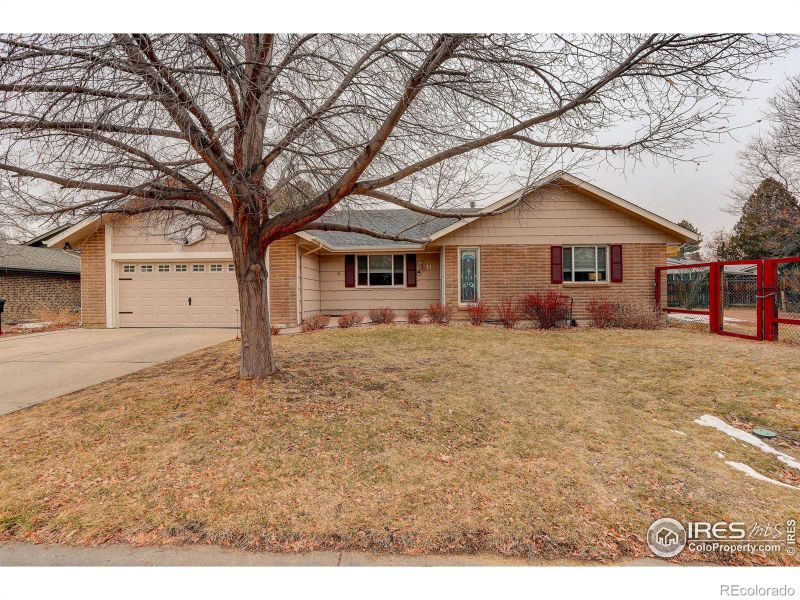 11 Colgate Ct, Longmont, CO 80503