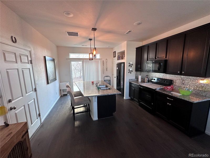 26166 E Byers Pl, Aurora, CO 80018