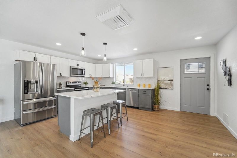 140 Bowie Ct, Denver, CO 80221