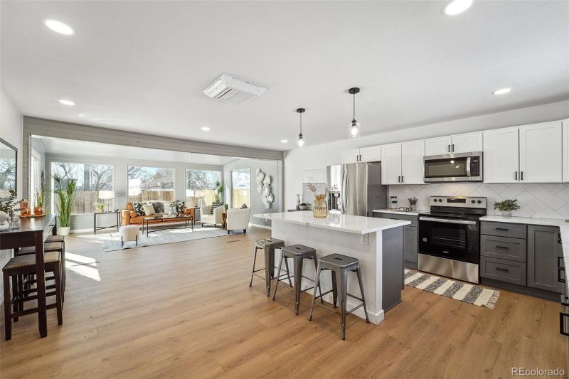 140 Bowie Ct, Denver, CO 80221