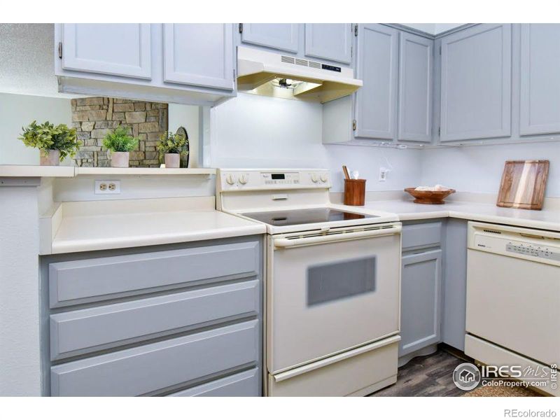 331 Wright St #104, Lakewood, CO 80228
