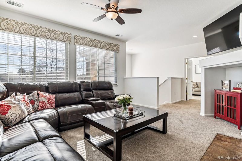 7572 Pineridge Trl, Castle Pines, CO 80108