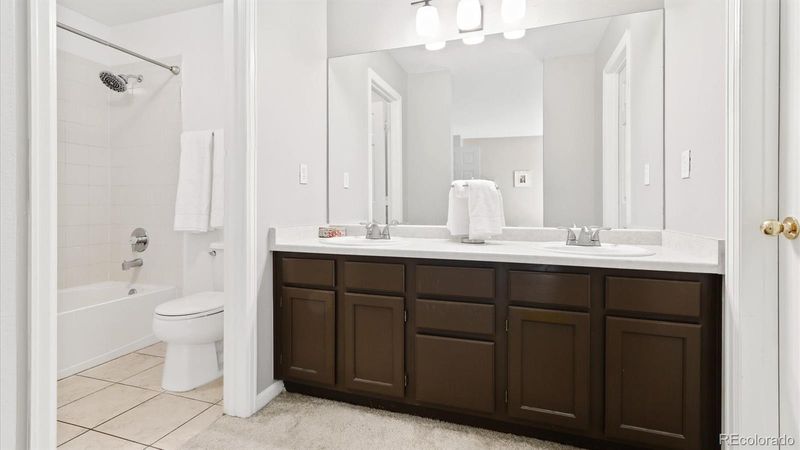 1330 S Monaco Pw #8, Denver, CO 80224