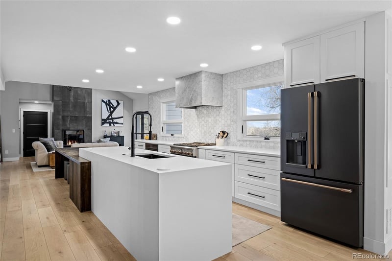 951 W Dry Creek Rd, Littleton, CO 80120