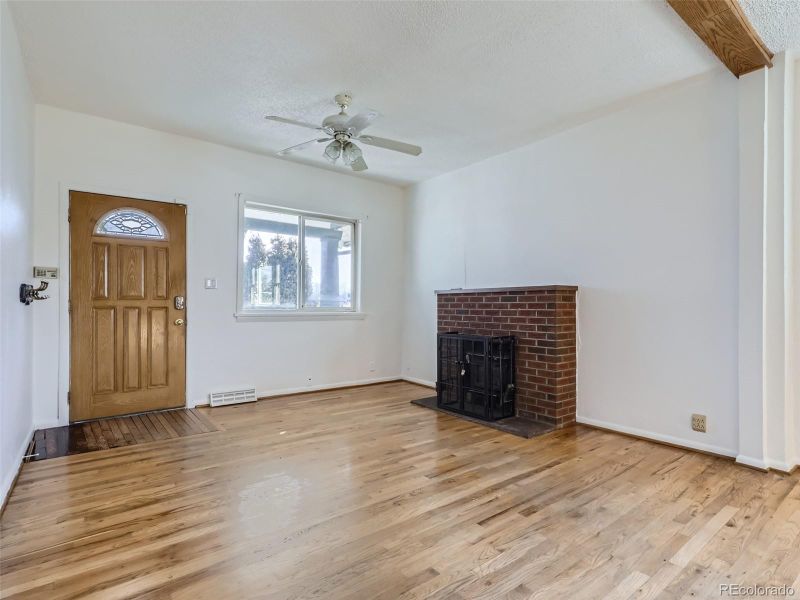 315 S 4th Ave, Brighton, CO 80601