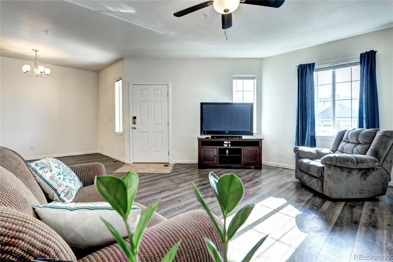 12860 Jasmine St #B, Thornton, CO 80602