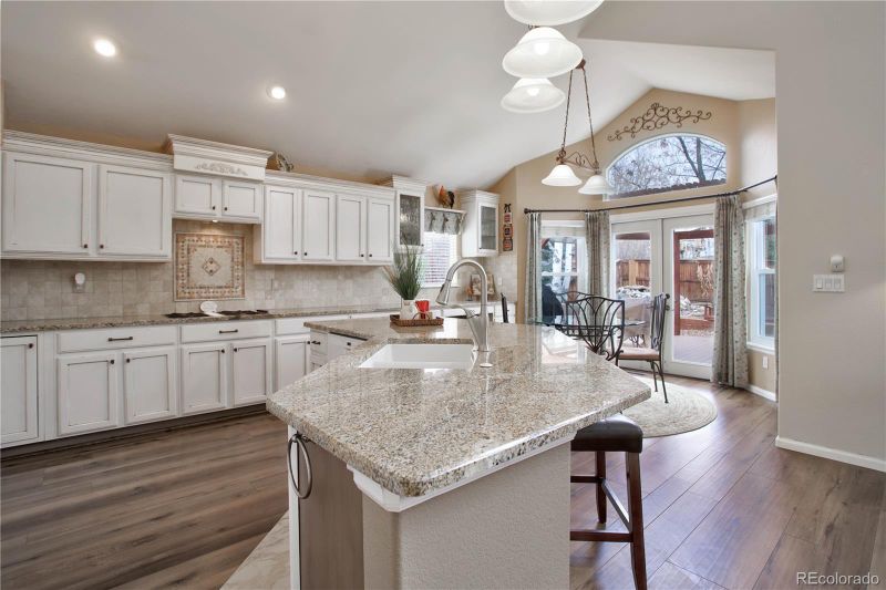 9283 Desert Willow Rd, Highlands Ranch, CO 80129
