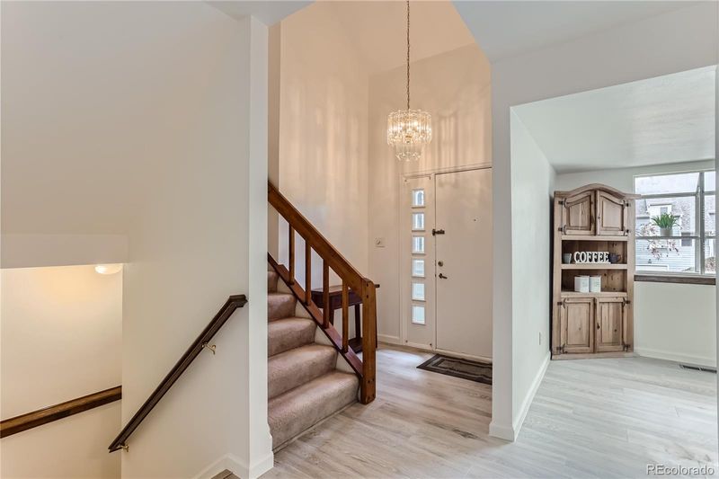 2071 S Worchester Way, Aurora, CO 80014