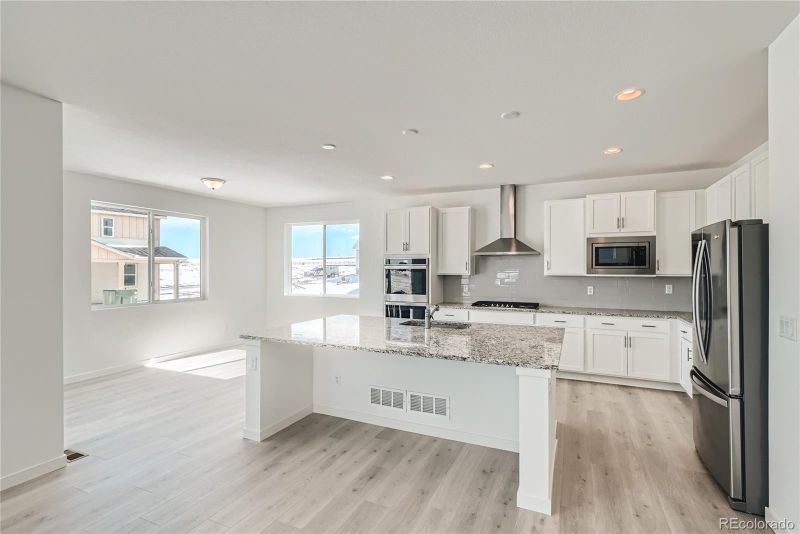8523 Arriba Dr, Littleton, CO 80125