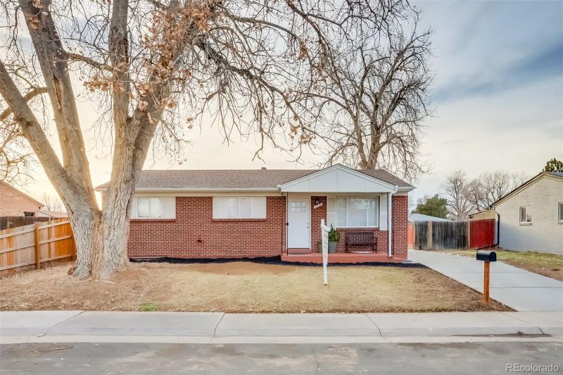 5525 Troy St, Denver, CO 80239