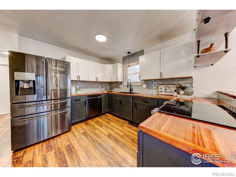 1918 Crystal Ct, Loveland, CO 80537