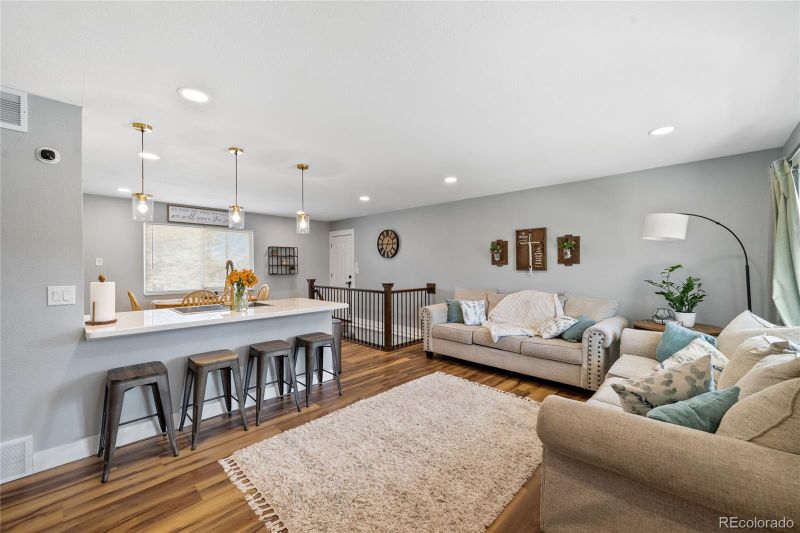 8455 W Capri Pl, Littleton, CO 80123