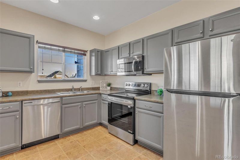23445 E Platte Dr #E, Aurora, CO 80016