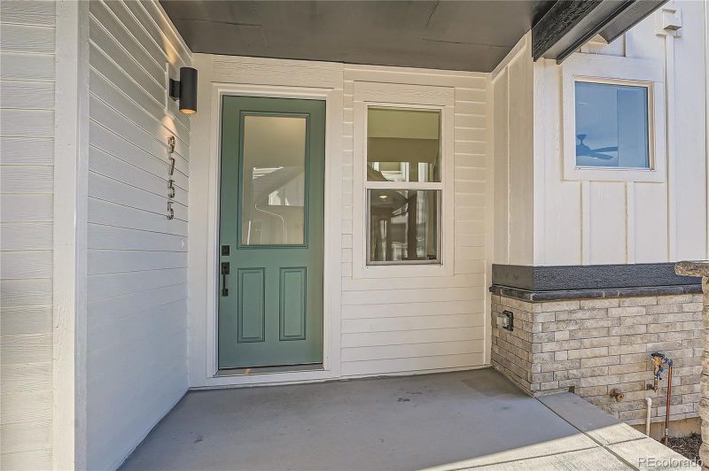 9755 E 62nd Dr, Denver, CO 80238