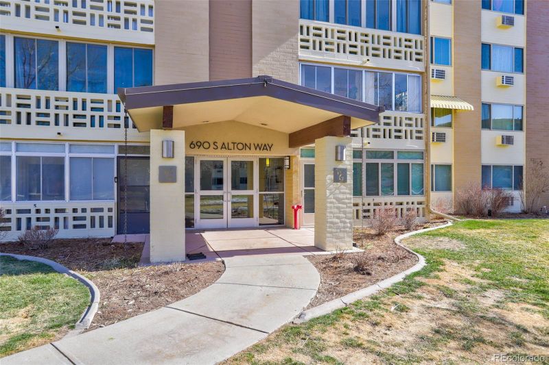 690 S Alton Way #2B, Denver, CO 80247