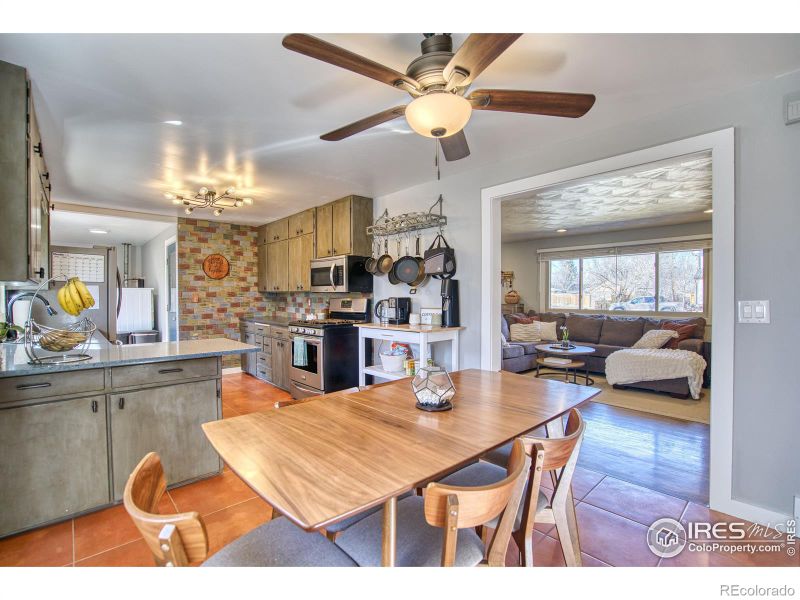 914 7th St, Berthoud, CO 80513
