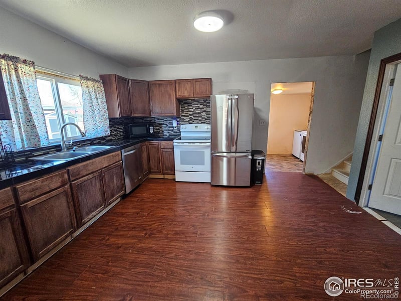520 Laramie St, Merino, CO 80741