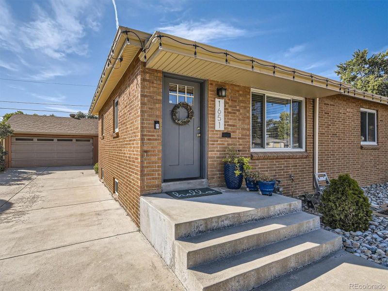 1651 S Wolff St, Denver, CO 80219