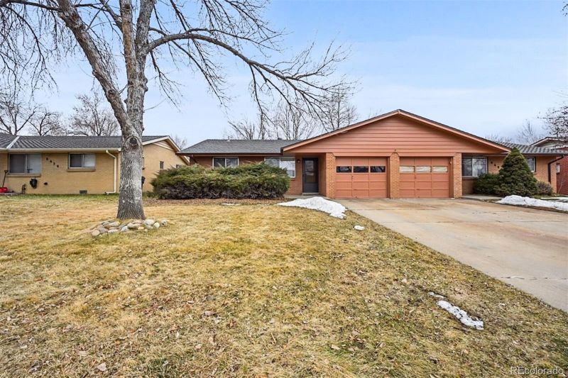 8672 W 44th Pl, Wheat Ridge, CO 80033