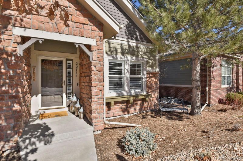22541 E Rowland Dr, Aurora, CO 80016