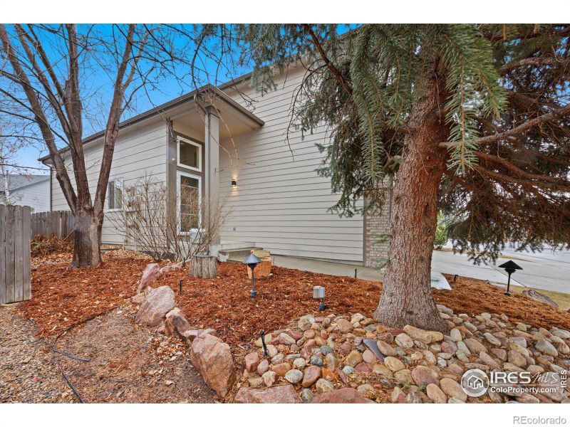 3441 Larkspur Dr, Longmont, CO 80503