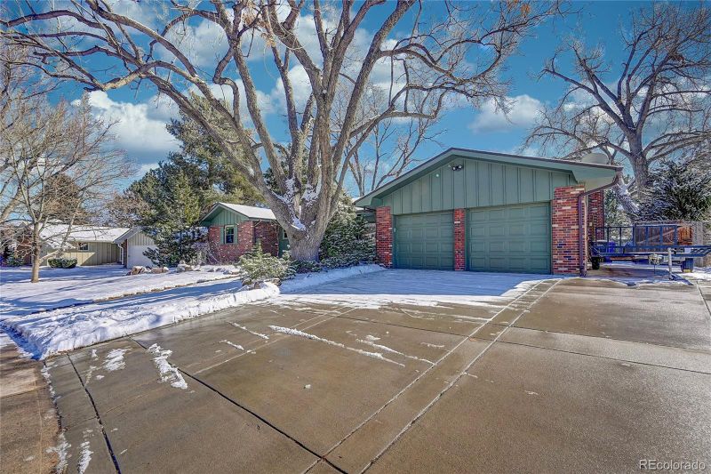 6360 E Floyd Dr, Denver, CO 80222