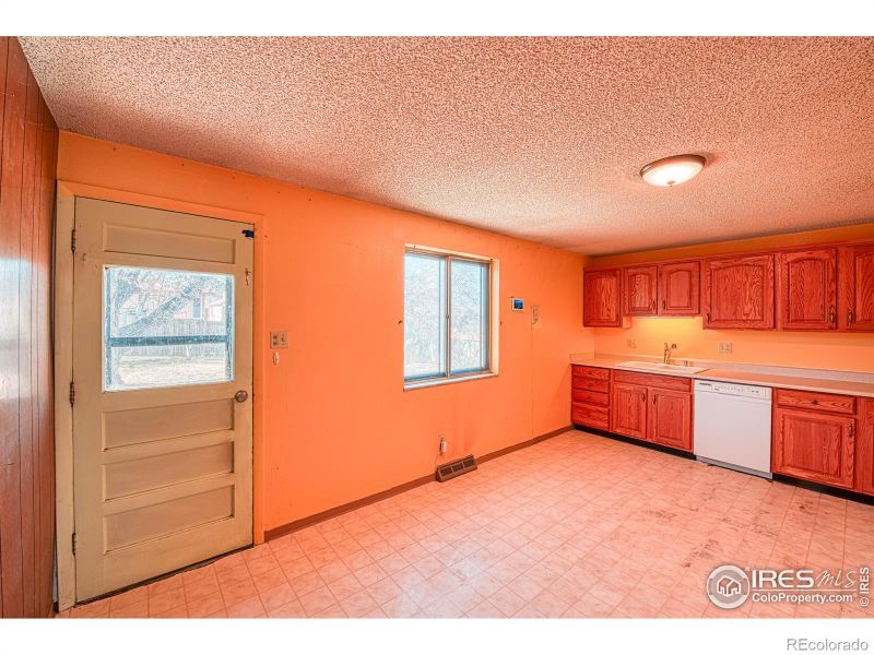 8947 Bruce St, Thornton, CO 80260