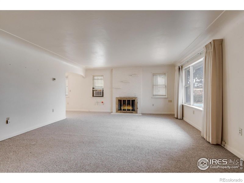 116 Willow Cir Dr, Loveland, CO 80537