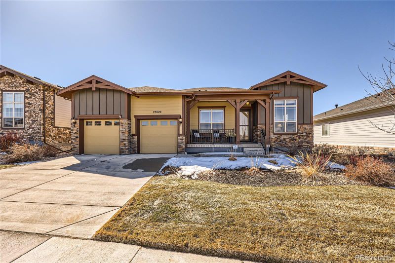 23020 E Del Norte Cir, Aurora, CO 80016