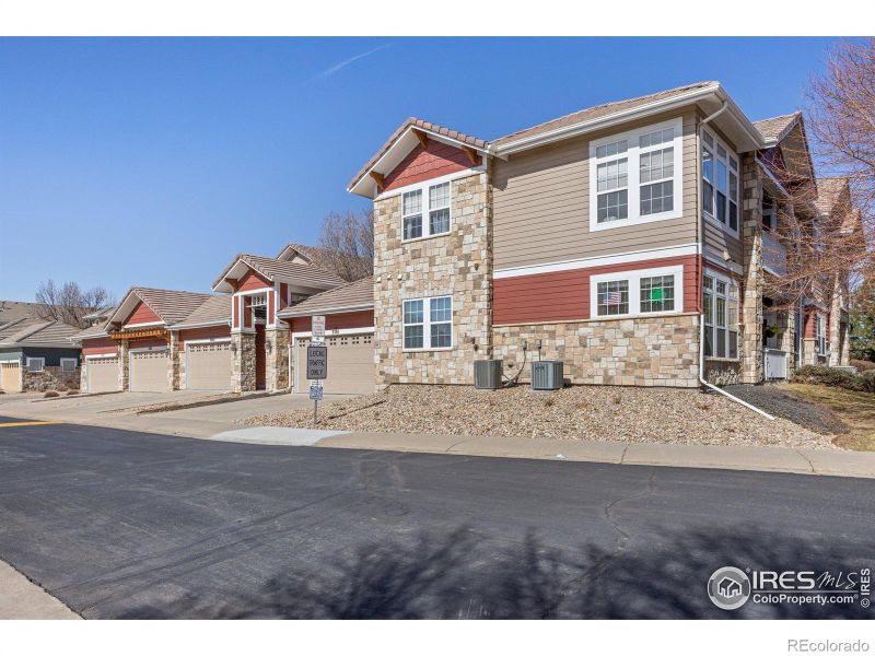 3307 Molly Ln, Broomfield, CO 80023