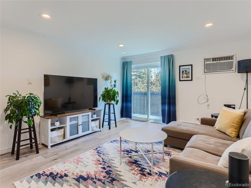65 N Clarkson St #404, Denver, CO 80218