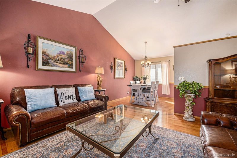 2401 Sherri Mar St, Longmont, CO 80501