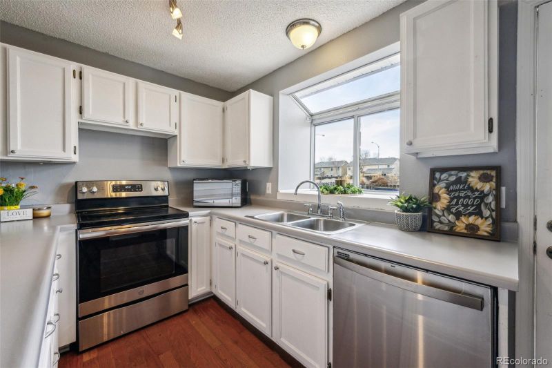 4001 E 94th Ave #E, Thornton, CO 80229