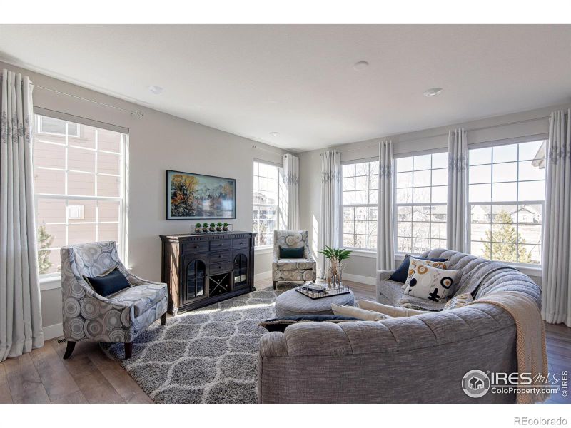 2412 Summerlin Ln, Longmont, CO 80503