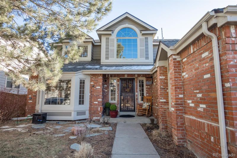 6612 Yale Dr, Highlands Ranch, CO 80130