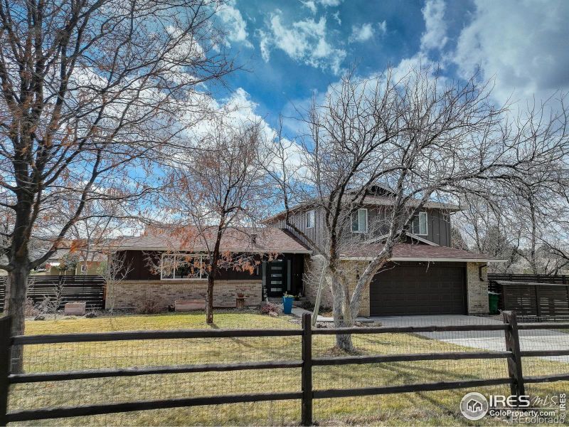 19826 E Euclid Dr, Centennial, CO 80016