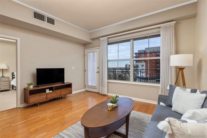 1975 N Grant St #812, Denver, CO 80203