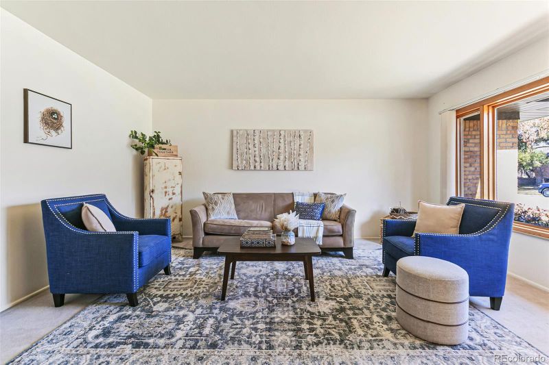 2603 S Oneida St, Denver, CO 80224