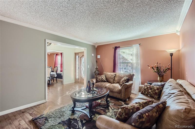 12199 E Villanova Dr, Aurora, CO 80014