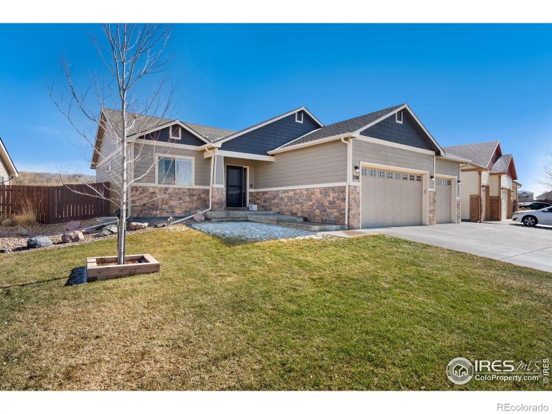 338 Sunset Dr, La Salle, CO 80645