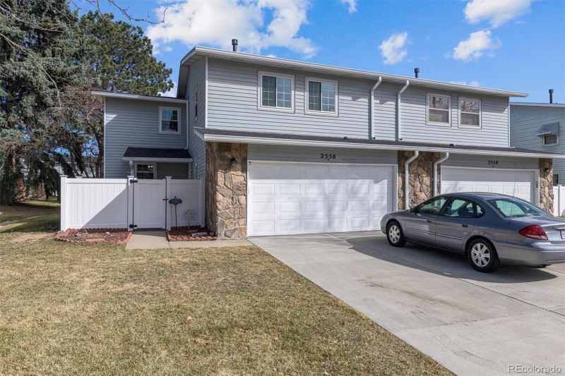 2558 S Vaughn Way #A, Aurora, CO 80014