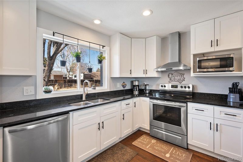 10435 Carmela Ln, Northglenn, CO 80234
