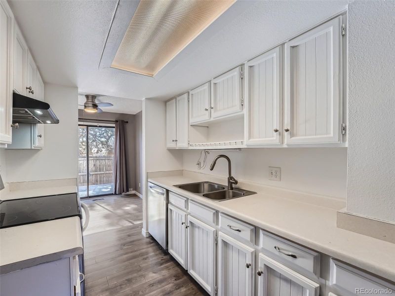 8646 Carr Loop, Westminster, CO 80005