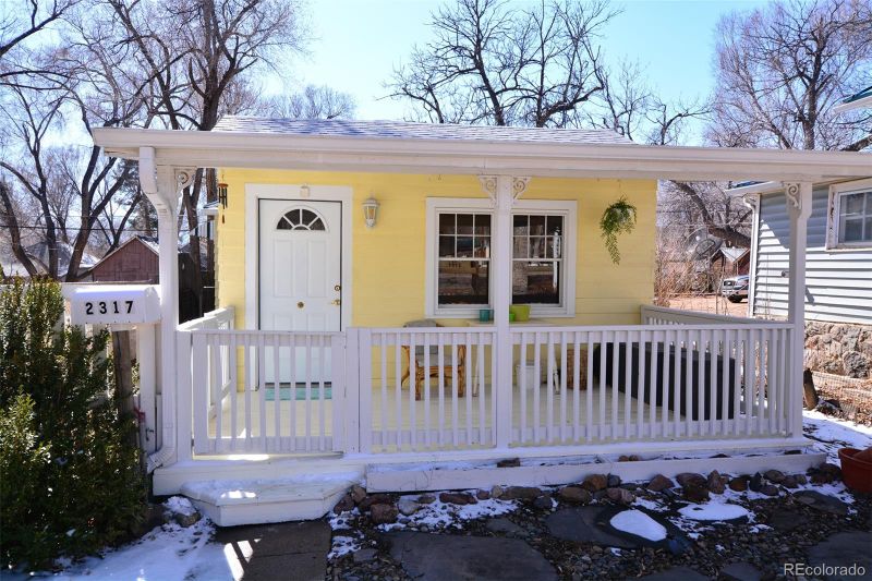 2317 W Uintah St, Colorado Springs, CO 80904