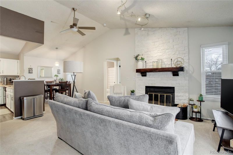 17897 E Cornell Dr, Aurora, CO 80013