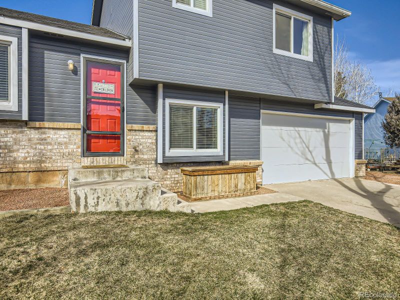 770 Douglas Pl, Berthoud, CO 80513
