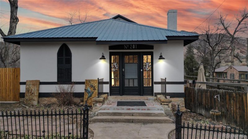 201 S Park Ave, Morrison, CO 80465